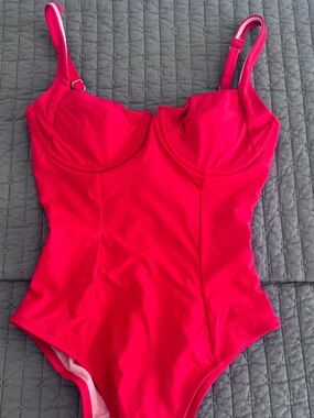 Cupshe Red Sculpt and Swim One-Piece Swimsuit S